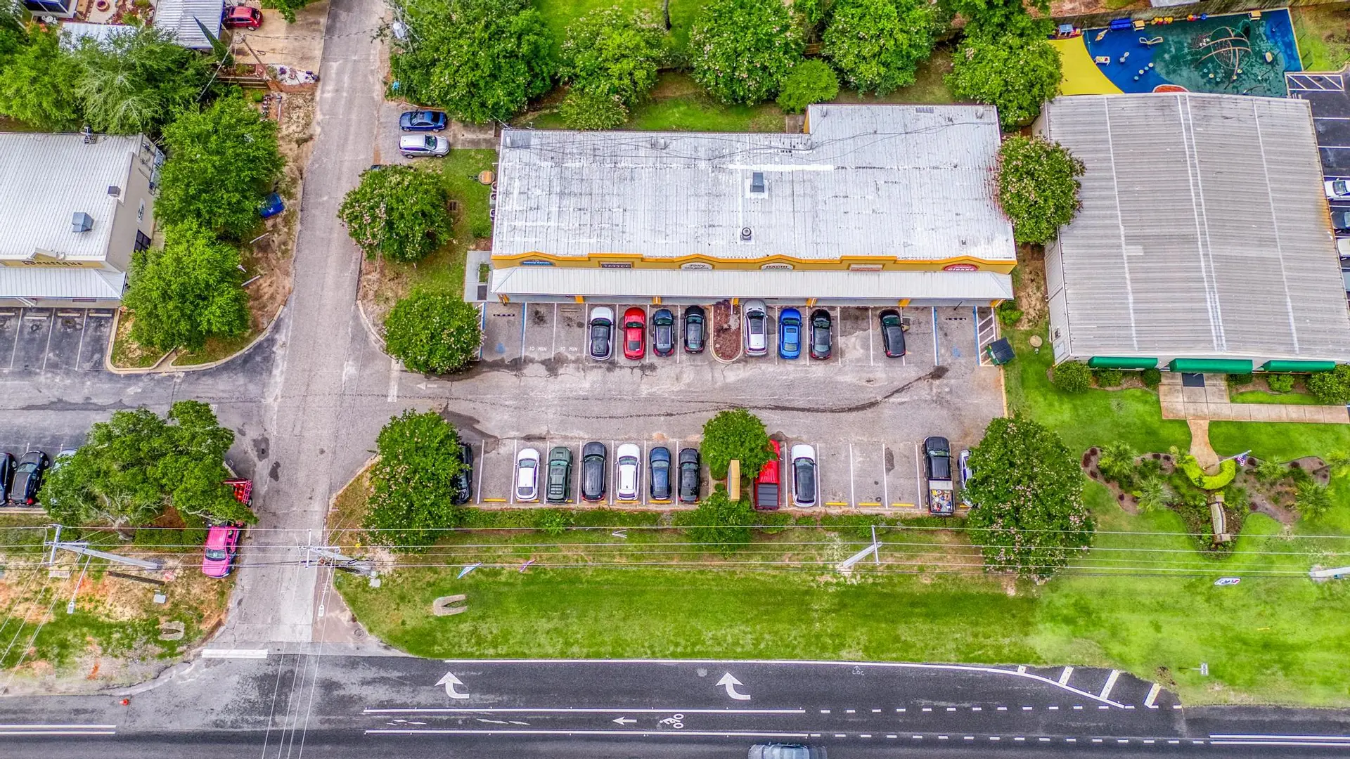 Commercial suite in Navarre, FL